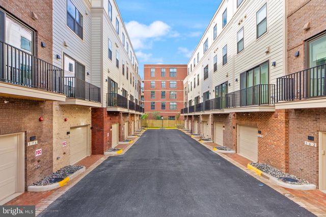 166 N LEE ST, Falls Church, VA 22046