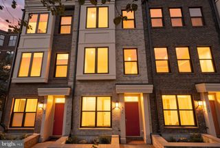 166 N LEE ST, Falls Church, VA 22046
