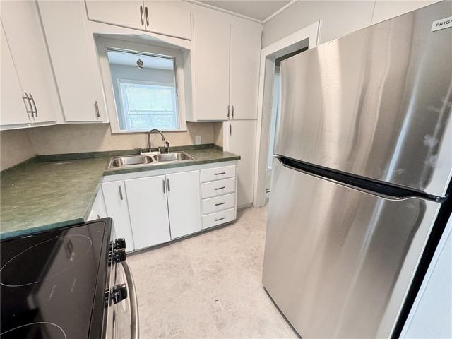 2310 S Hall Road, Independence, MO 64052