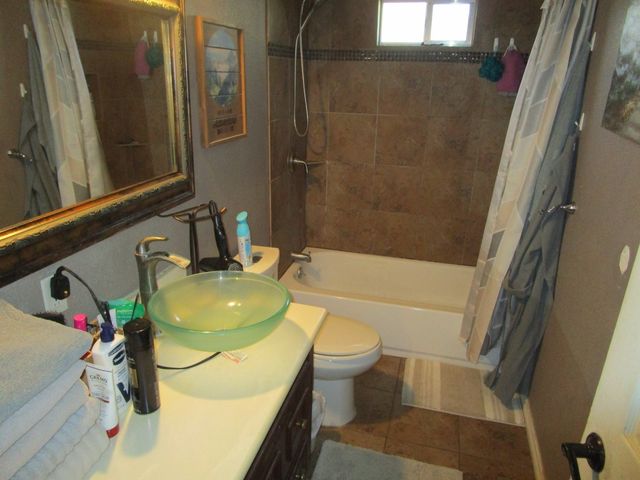 5204 Curzon Avenue, Fort Worth, TX 76107