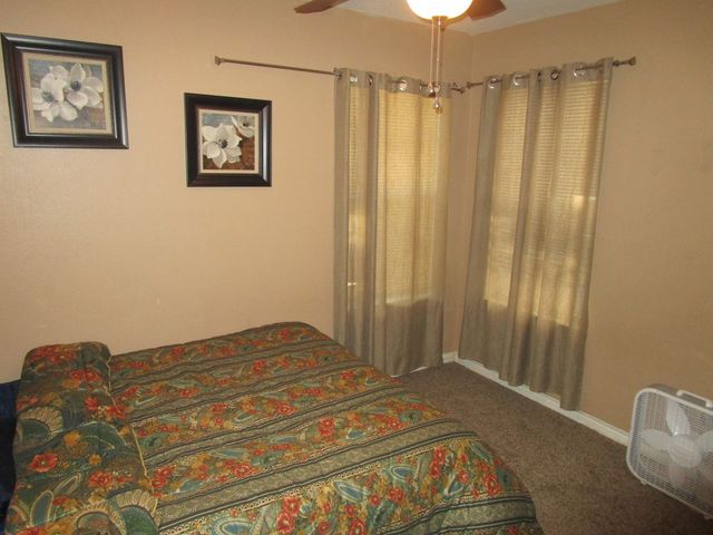 5204 Curzon Avenue, Fort Worth, TX 76107