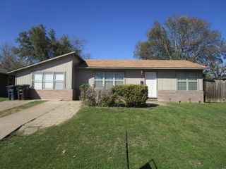 5204 Curzon Avenue, Fort Worth, TX 76107