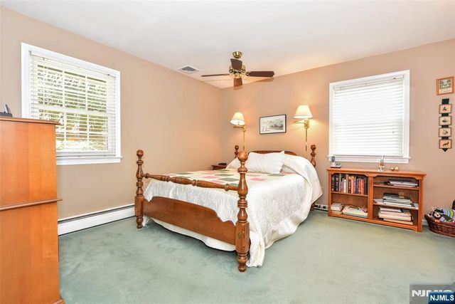 60 Highland Road, Bloomingdale, NJ 07403