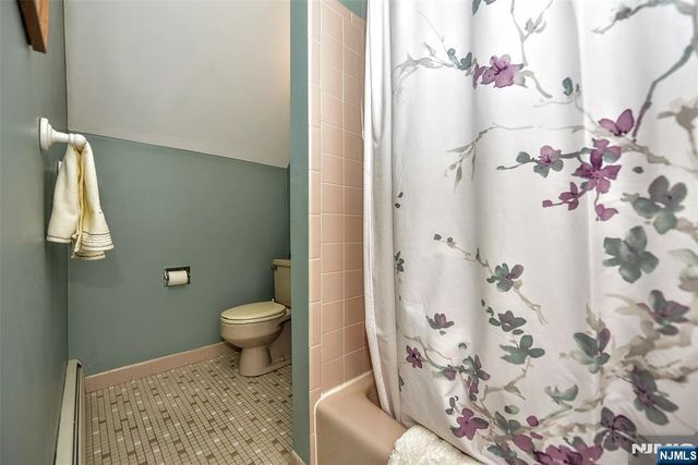 60 Highland Road, Bloomingdale, NJ 07403