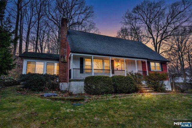 60 Highland Road, Bloomingdale, NJ 07403