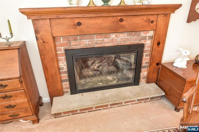 60 Highland Road, Bloomingdale, NJ 07403