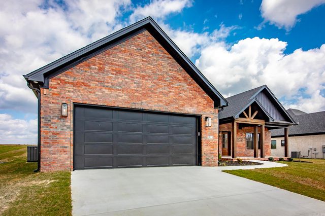 219 Michelle Drive, Beebe, AR 72012