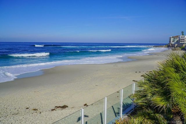 7421 La Jolla Blvd., La Jolla, CA 92037