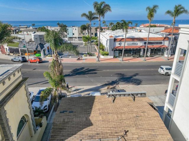 7421 La Jolla Blvd., La Jolla, CA 92037