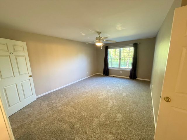 6720 E Monticello Court 14-A1, Gurnee, IL 60031