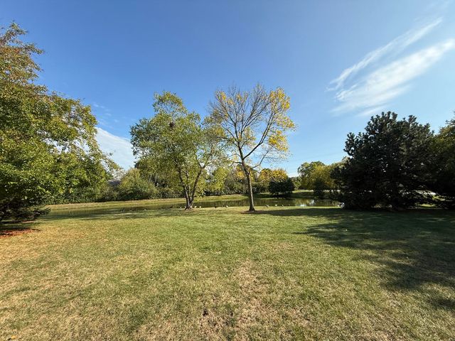 6720 E Monticello Court 14-A1, Gurnee, IL 60031