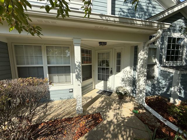 6720 E Monticello Court 14-A1, Gurnee, IL 60031