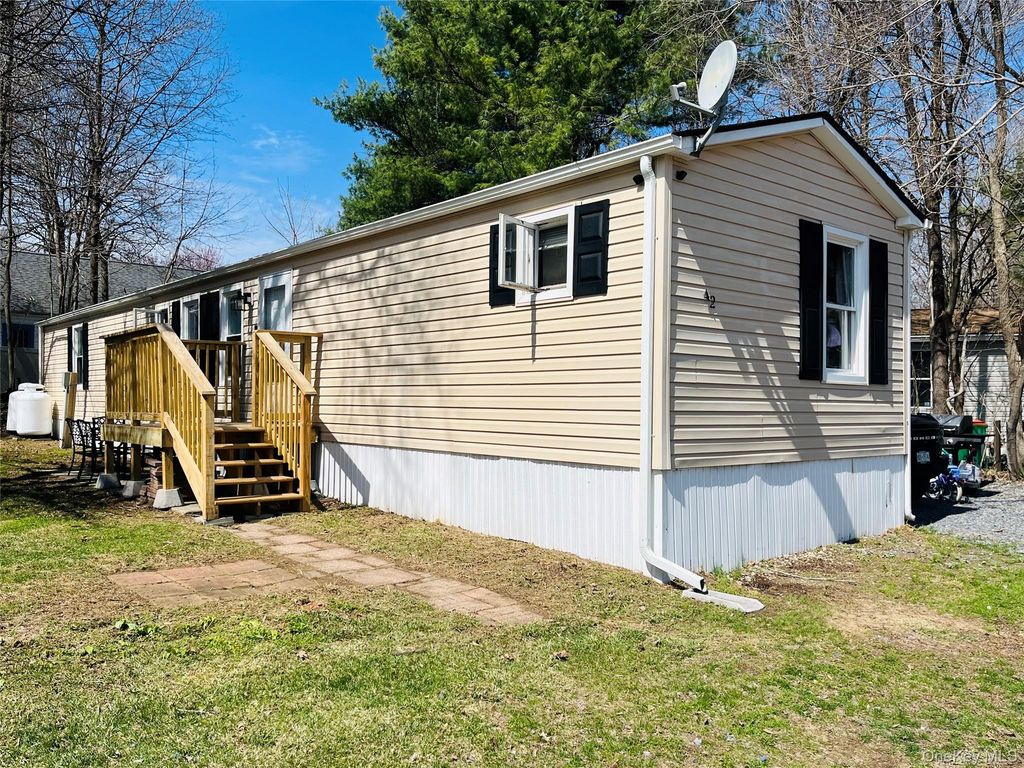 723 Beekman Road 42, Hopewell Junction, NY 12533