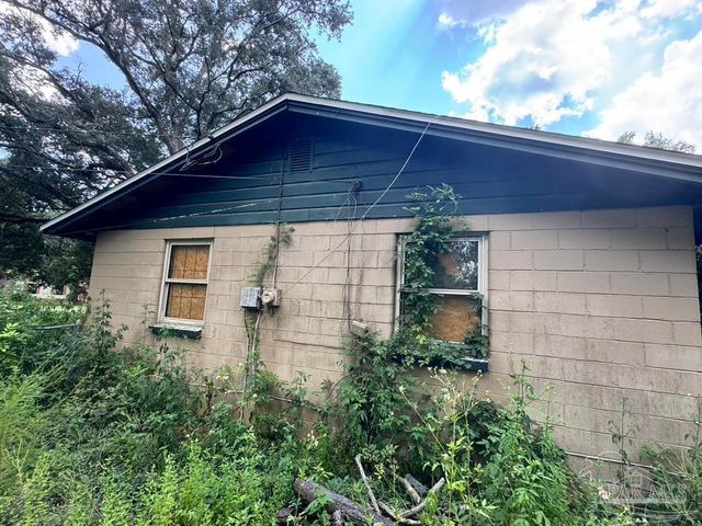 1821 Atlanta Ave, Pensacola, FL 32507