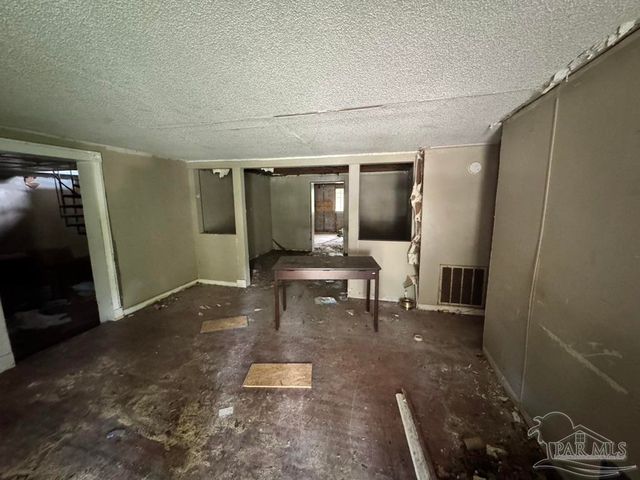 1821 Atlanta Ave, Pensacola, FL 32507