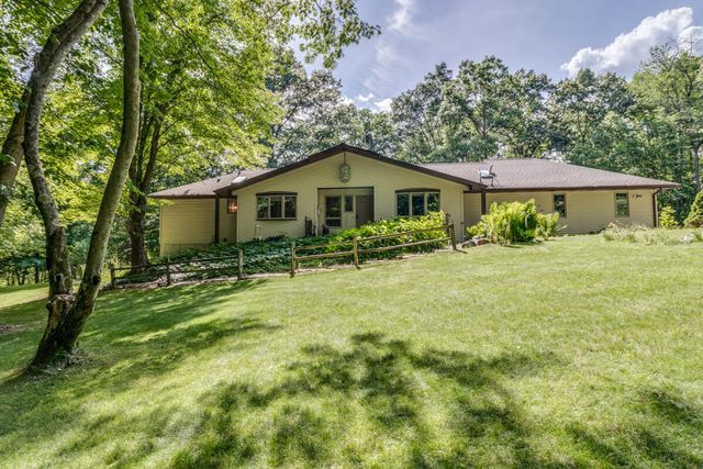 10660 D Drive S, Ceresco, MI 49033