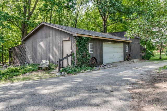 10660 D Drive S, Ceresco, MI 49033