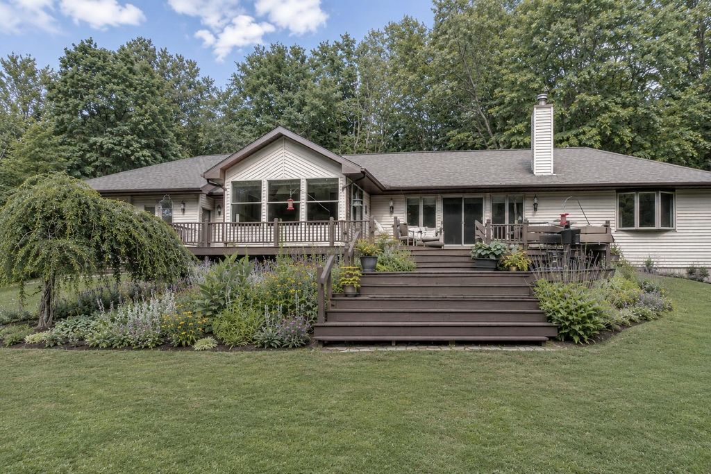 10660 D Drive S, Ceresco, MI 49033
