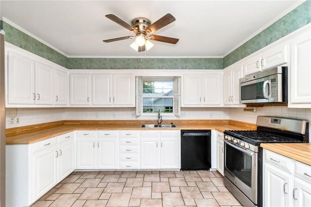 745 Westmoreland Drive E, Mobile, AL 36609