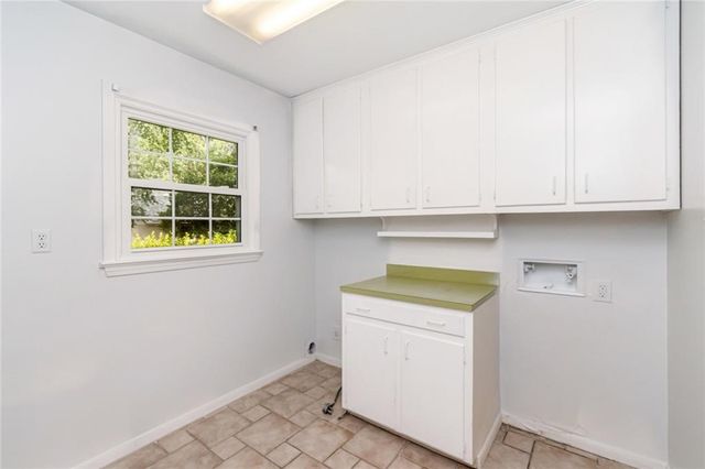 745 Westmoreland Drive E, Mobile, AL 36609