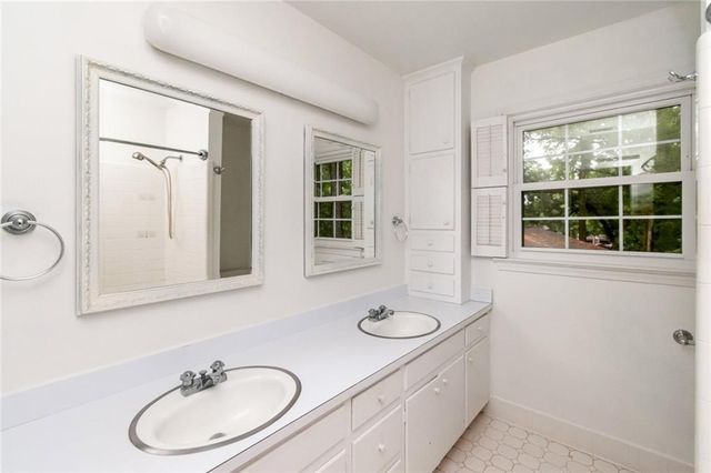 745 Westmoreland Drive E, Mobile, AL 36609