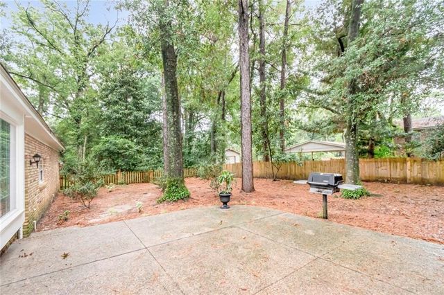 745 Westmoreland Drive E, Mobile, AL 36609