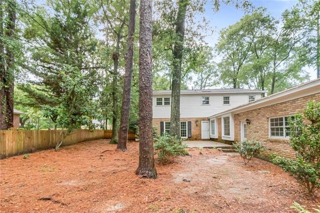 745 Westmoreland Drive E, Mobile, AL 36609