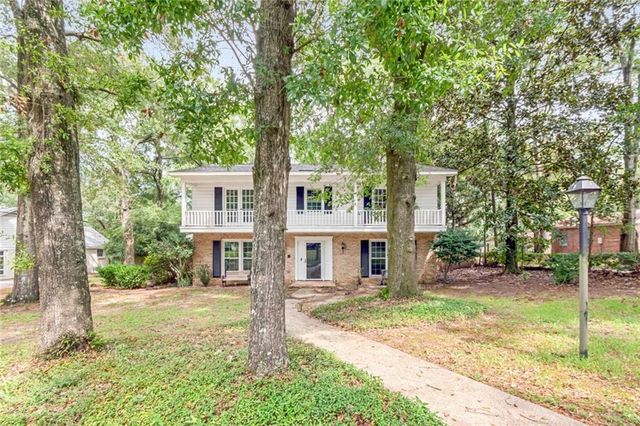 745 Westmoreland Drive E, Mobile, AL 36609