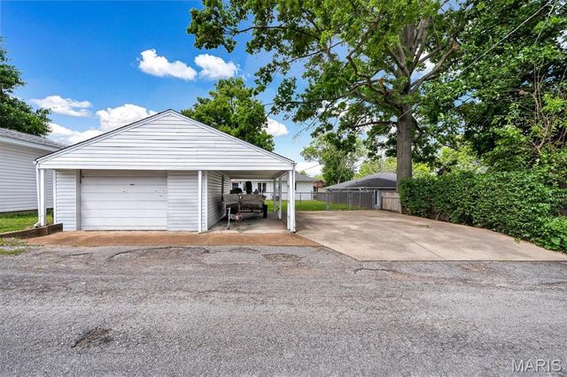302 9th Avenue, Crystal City, MO 63019