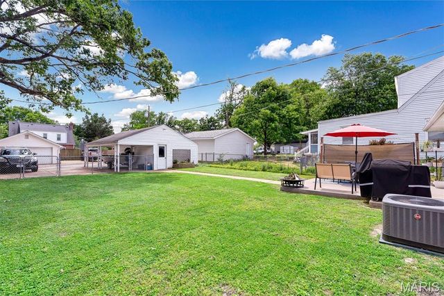 302 9th Avenue, Crystal City, MO 63019