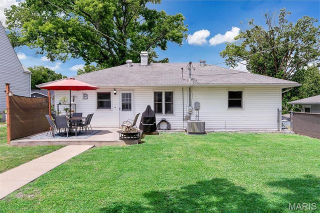 302 9th Avenue, Crystal City, MO 63019