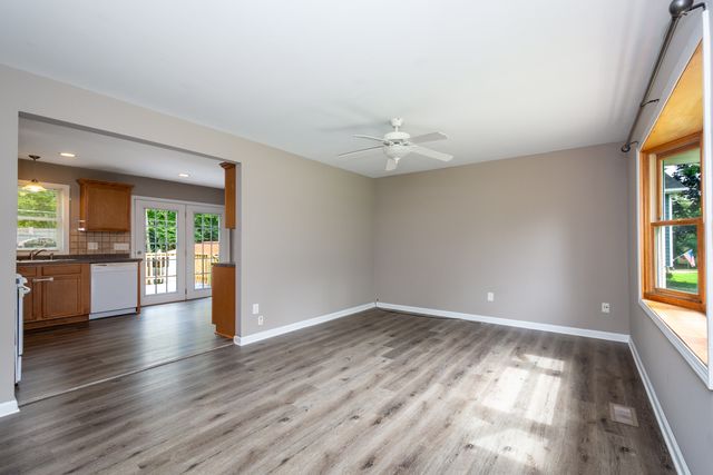 2312 Briar Lane, Lindenhurst, IL 60046