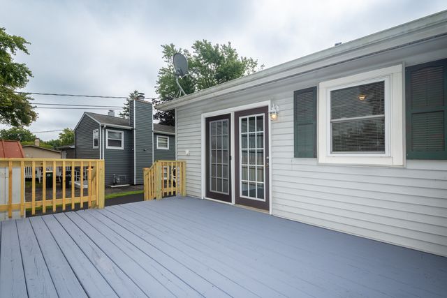 2312 Briar Lane, Lindenhurst, IL 60046