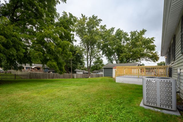 2312 Briar Lane, Lindenhurst, IL 60046