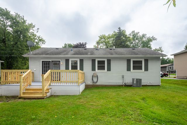 2312 Briar Lane, Lindenhurst, IL 60046