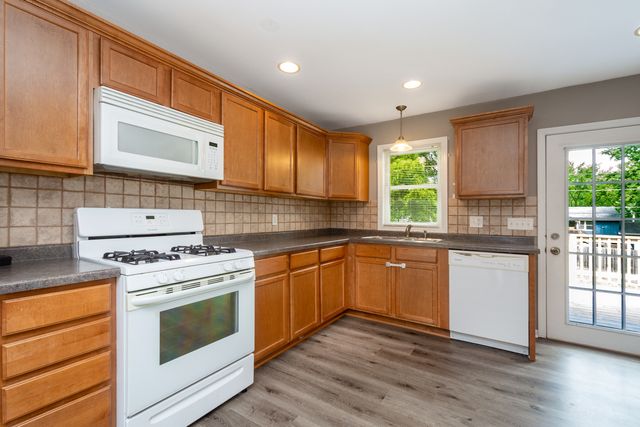 2312 Briar Lane, Lindenhurst, IL 60046
