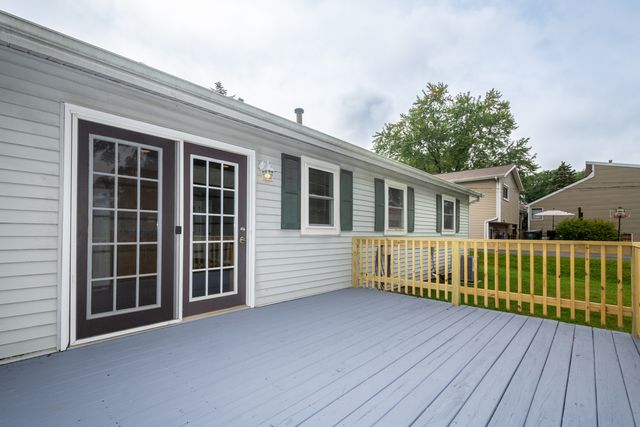 2312 Briar Lane, Lindenhurst, IL 60046