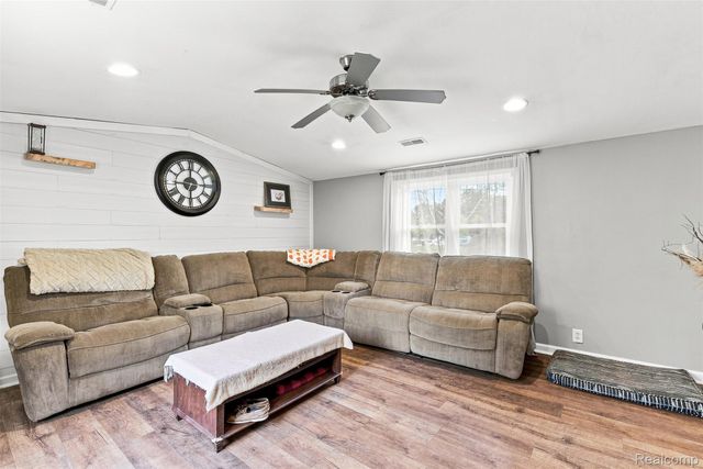 3198 E Grand Blanc Road, Grand Blanc Charter Township, MI 48439
