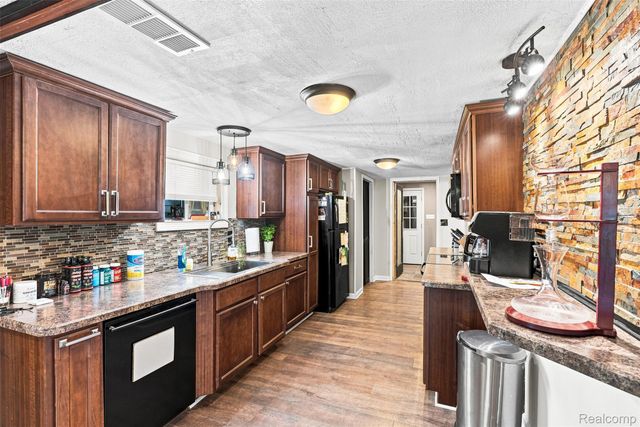 3198 E Grand Blanc Road, Grand Blanc Charter Township, MI 48439