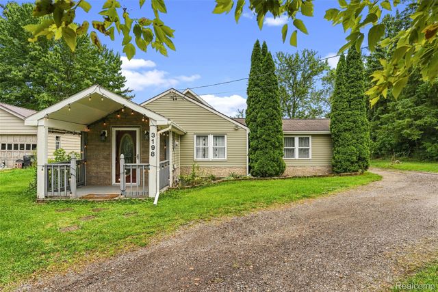 3198 E Grand Blanc Road, Grand Blanc Charter Township, MI 48439