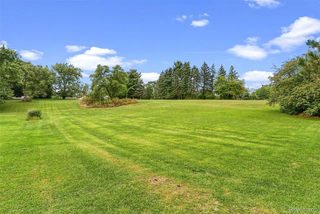 3198 E Grand Blanc Road, Grand Blanc Charter Township, MI 48439