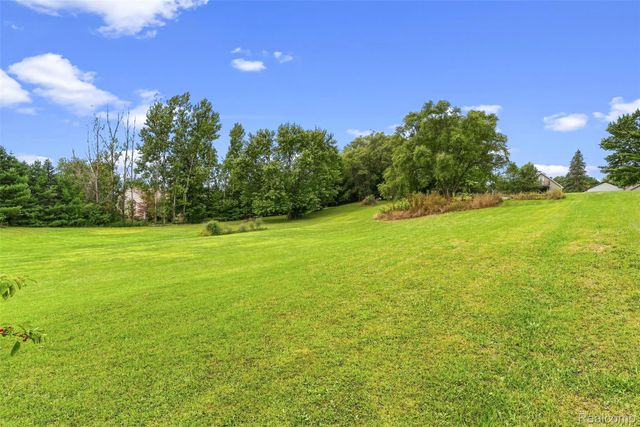 3198 E Grand Blanc Road, Grand Blanc Charter Township, MI 48439