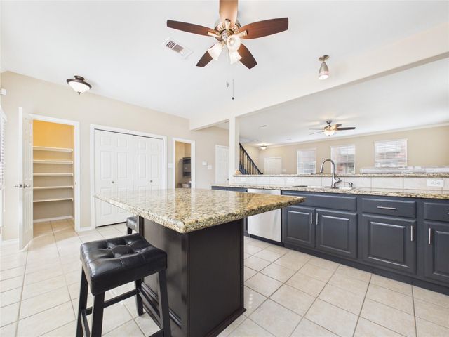 2015 Kemah Village Drive, Kemah, TX 77565