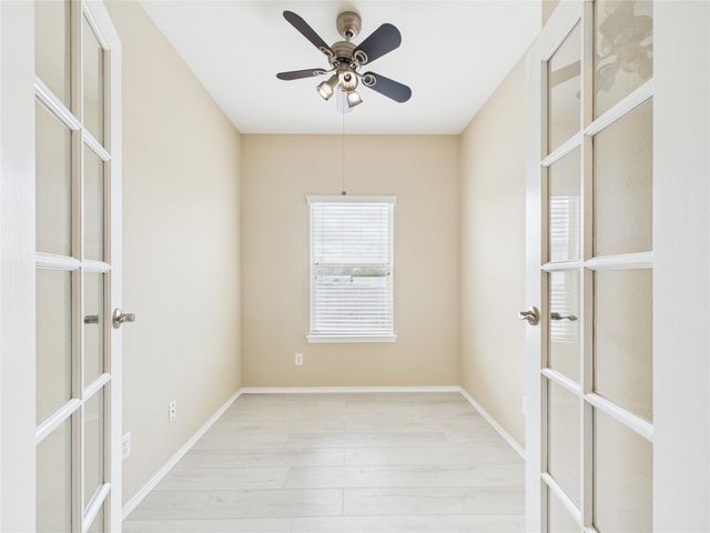 2015 Kemah Village Drive, Kemah, TX 77565