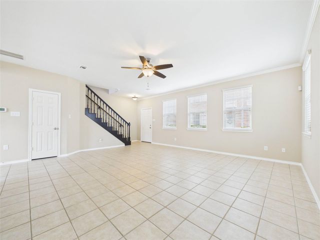 2015 Kemah Village Drive, Kemah, TX 77565