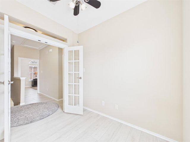 2015 Kemah Village Drive, Kemah, TX 77565