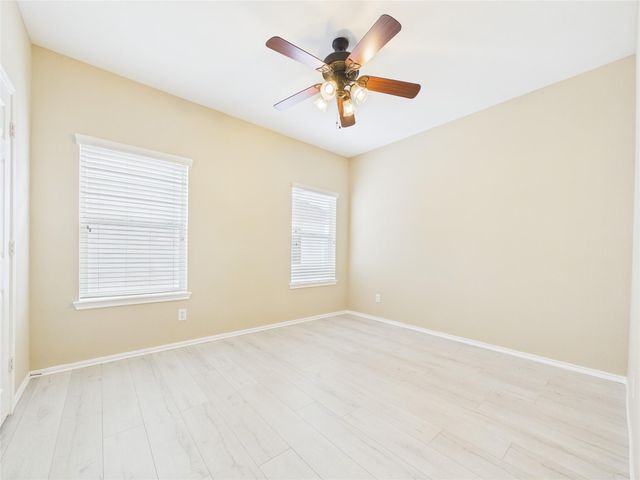 2015 Kemah Village Drive, Kemah, TX 77565