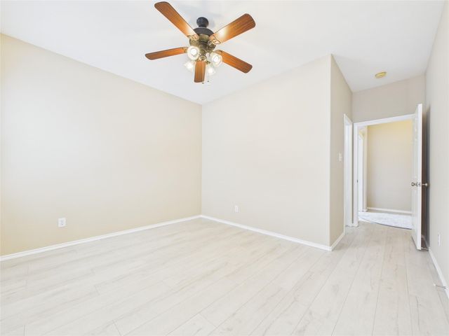 2015 Kemah Village Drive, Kemah, TX 77565