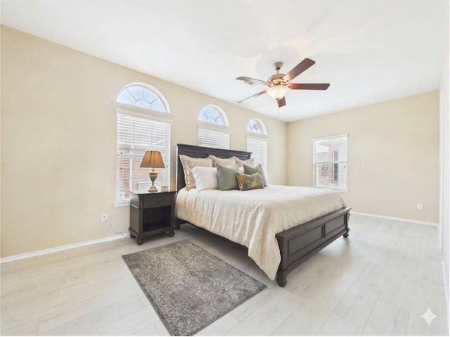 2015 Kemah Village Drive, Kemah, TX 77565