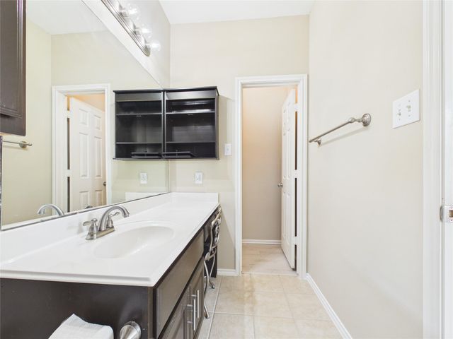 2015 Kemah Village Drive, Kemah, TX 77565